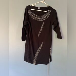 Missoni 3/4 sleeves black dress, gold and silver pins and chains